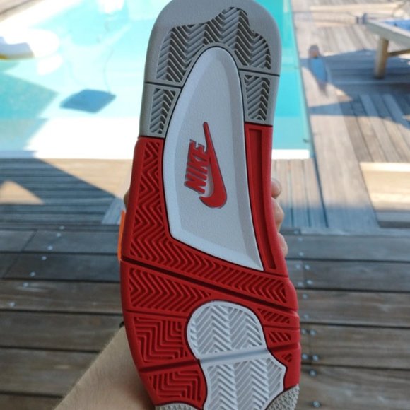 Jordan 4 fire red main image 6